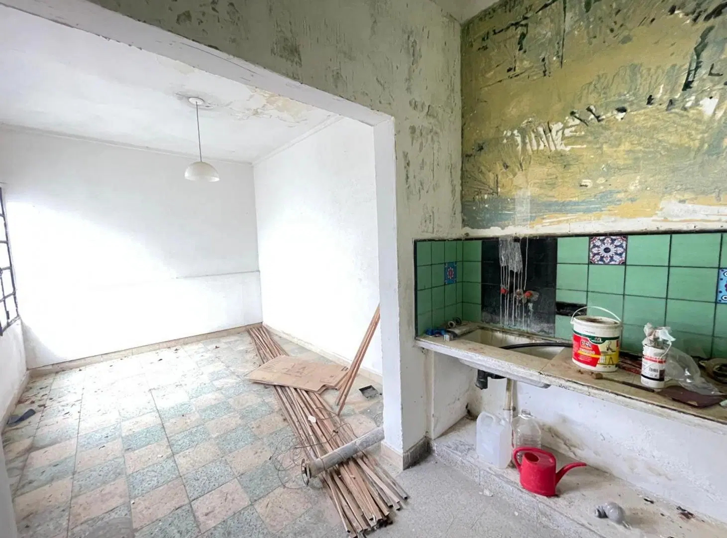CASA EN VENTA A REFACCIONAR 1  DORM PATIO LA PLATA 5