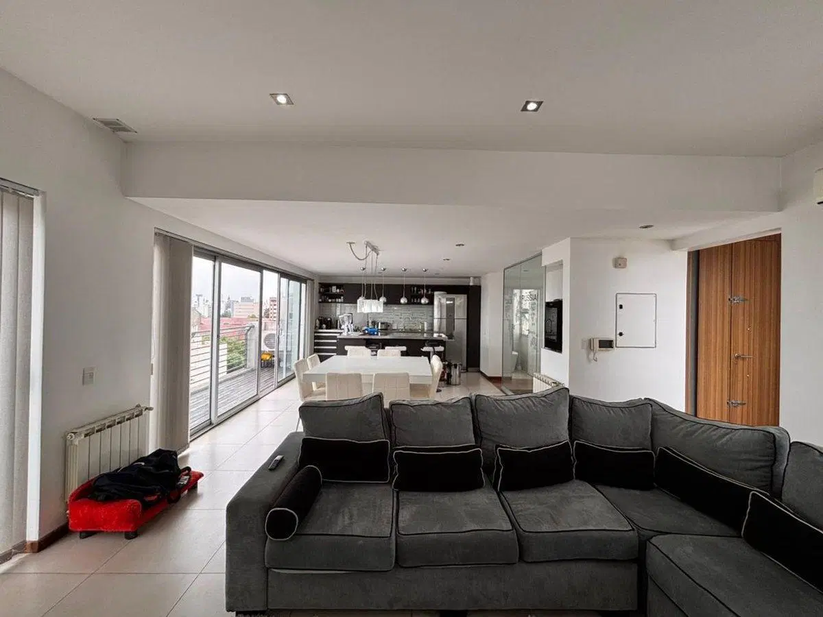 Venta de duplex con terraza privada en La Plata 2