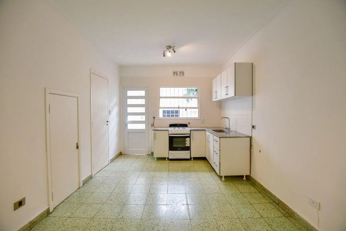 Venta Casa 3 dormitorios Apto Banco La Plata 5