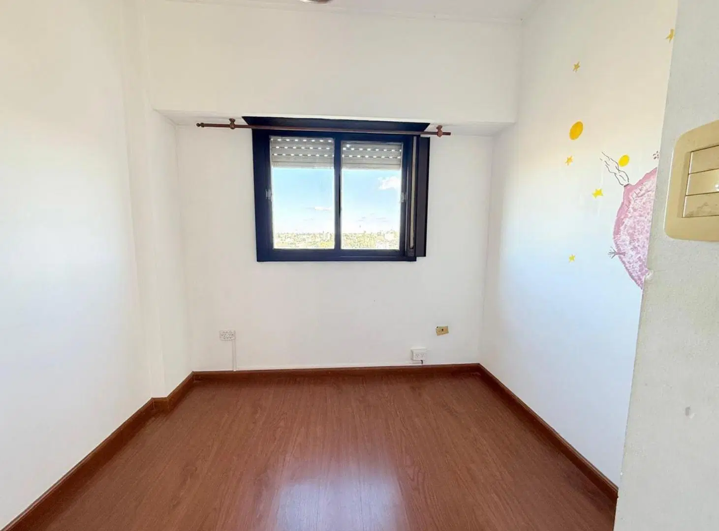 Departamento de 2 dormitorios con cochera La Plata 8