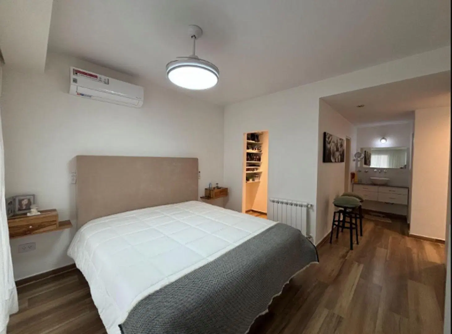 VENTA DE SEMIPISO 2 AMBIENTES AL FRENTE 3