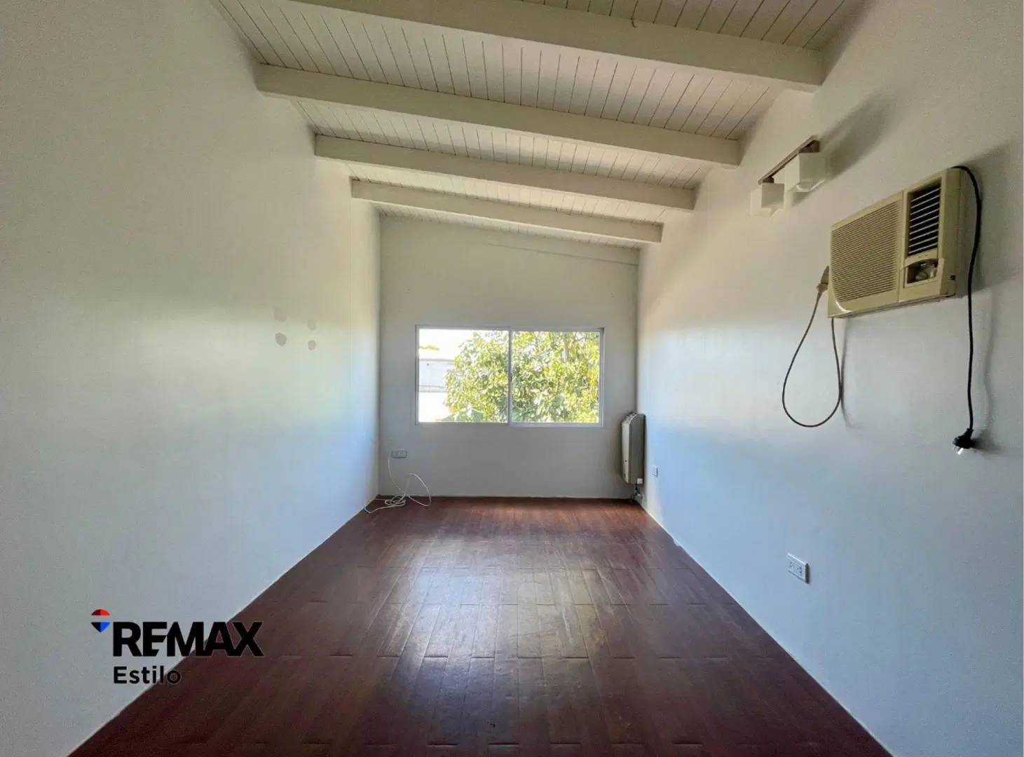 Casa de 3 dormitorios en venta La Plata–Los Hornos 4