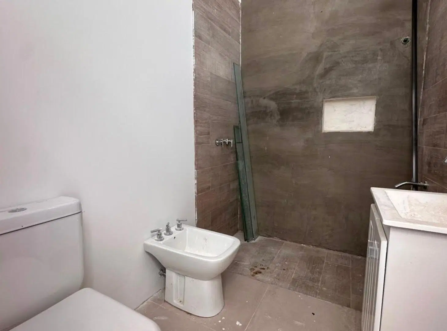 DUPLEX EN VENTA 2 DORMITORIOS CON COCHERA Y PATIO 8