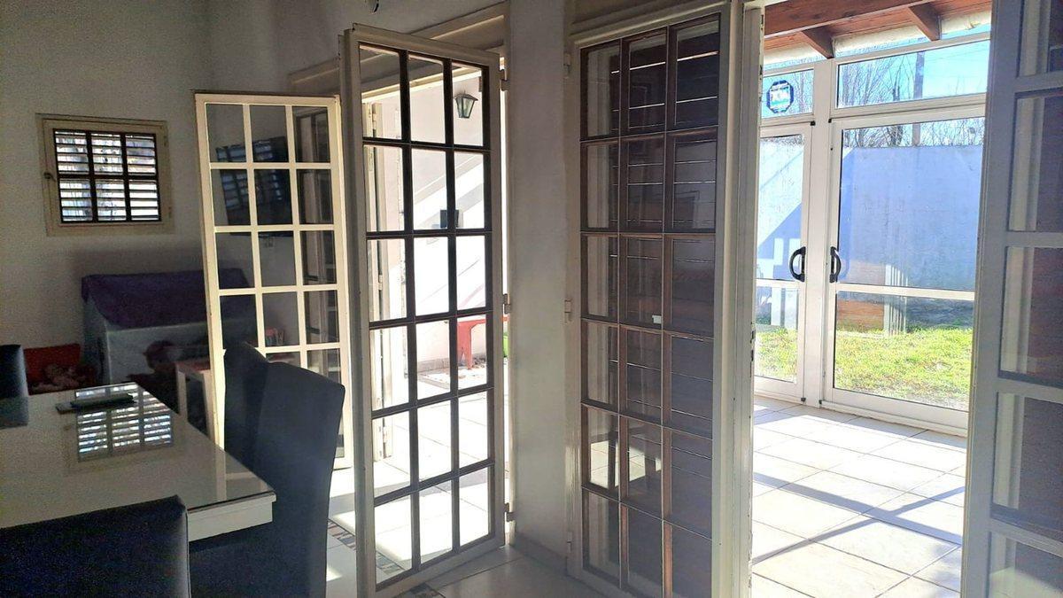 Foto de CASA en VENTA en GONNET- 2 dorm. garage (2) parque, imagen 5