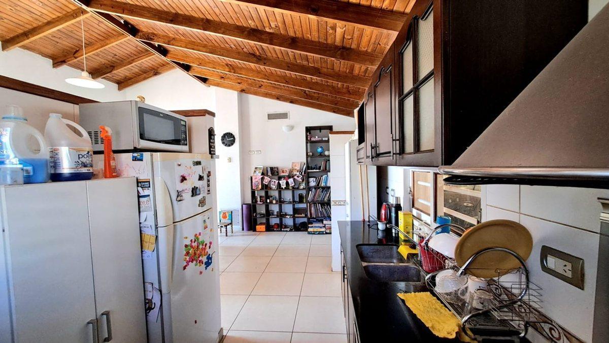 Foto de CASA en VENTA en GONNET- 2 dorm. garage (2) parque, imagen 3