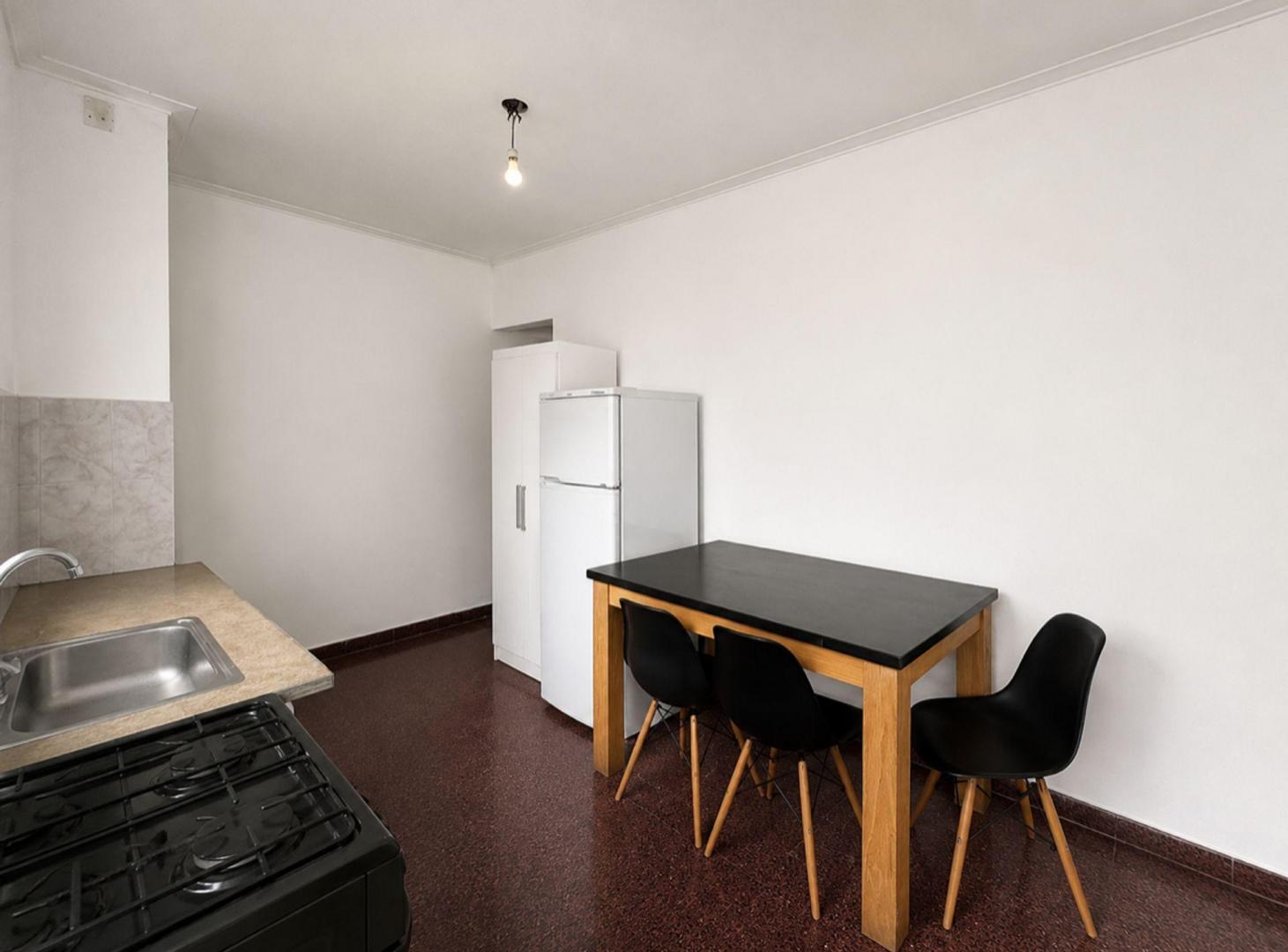 Foto de Venta de departamento de 2 dormitorios en La Plata, imagen 2