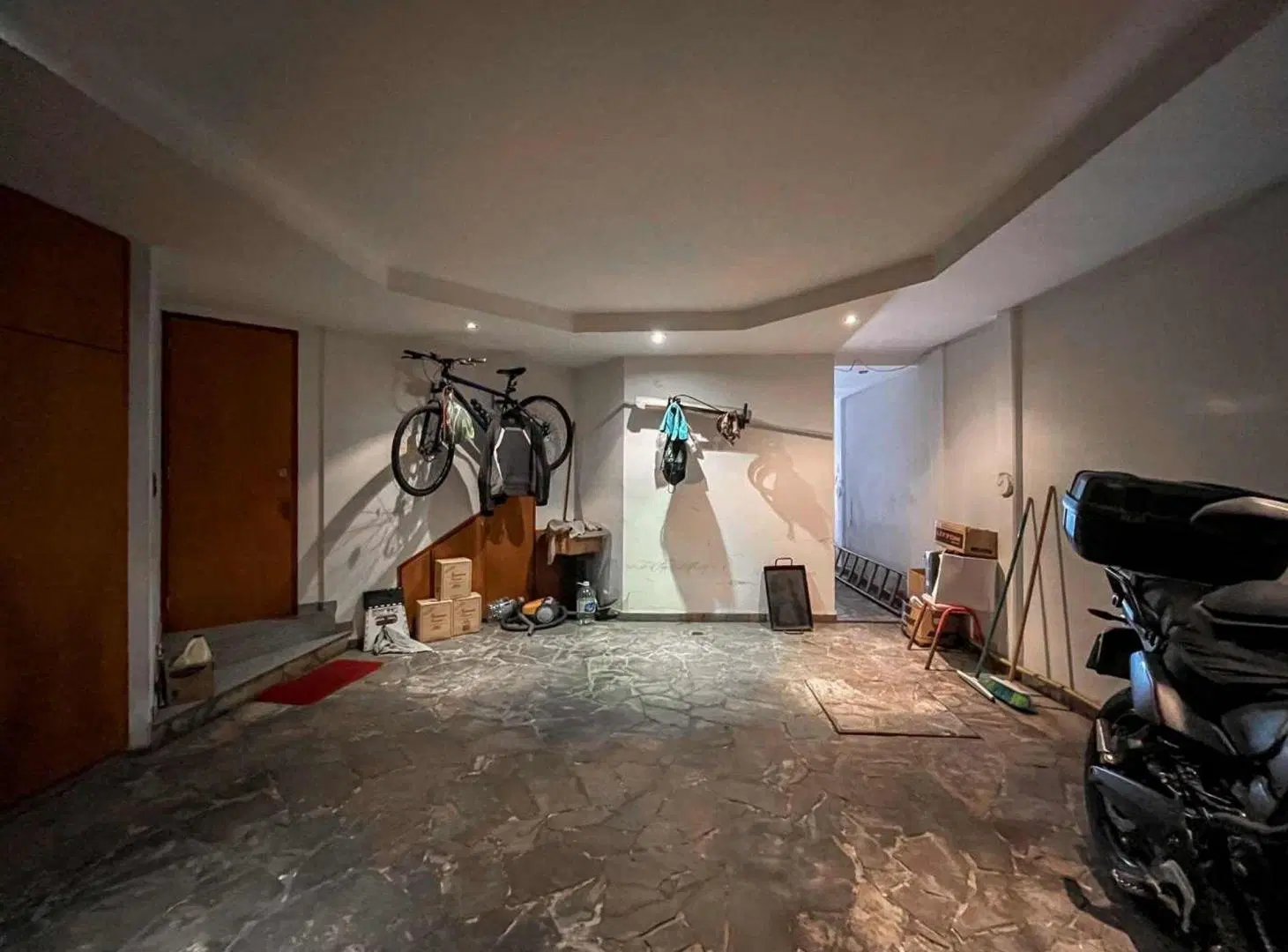 CASA 4 DORMITORIOS EN VENTA LA PLATA CON QUINCHO 3