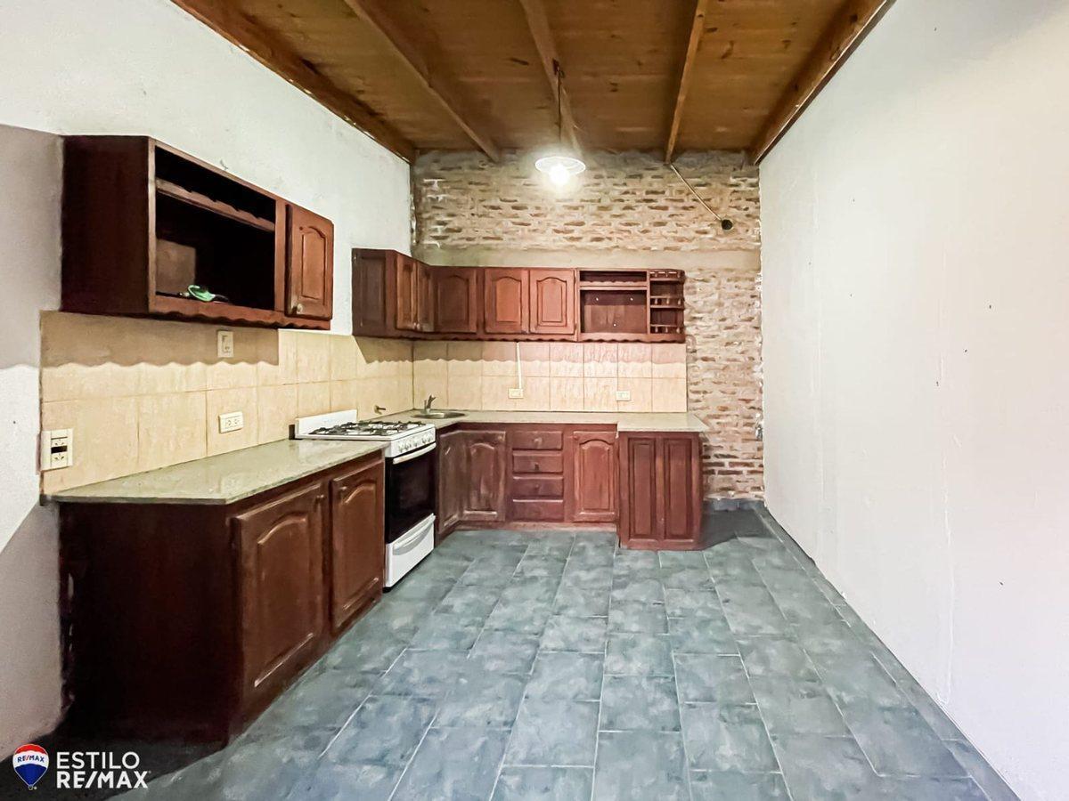 Foto de CASA EN VENTA DE 2 DORMITORIOS EN SICARDI, imagen 2