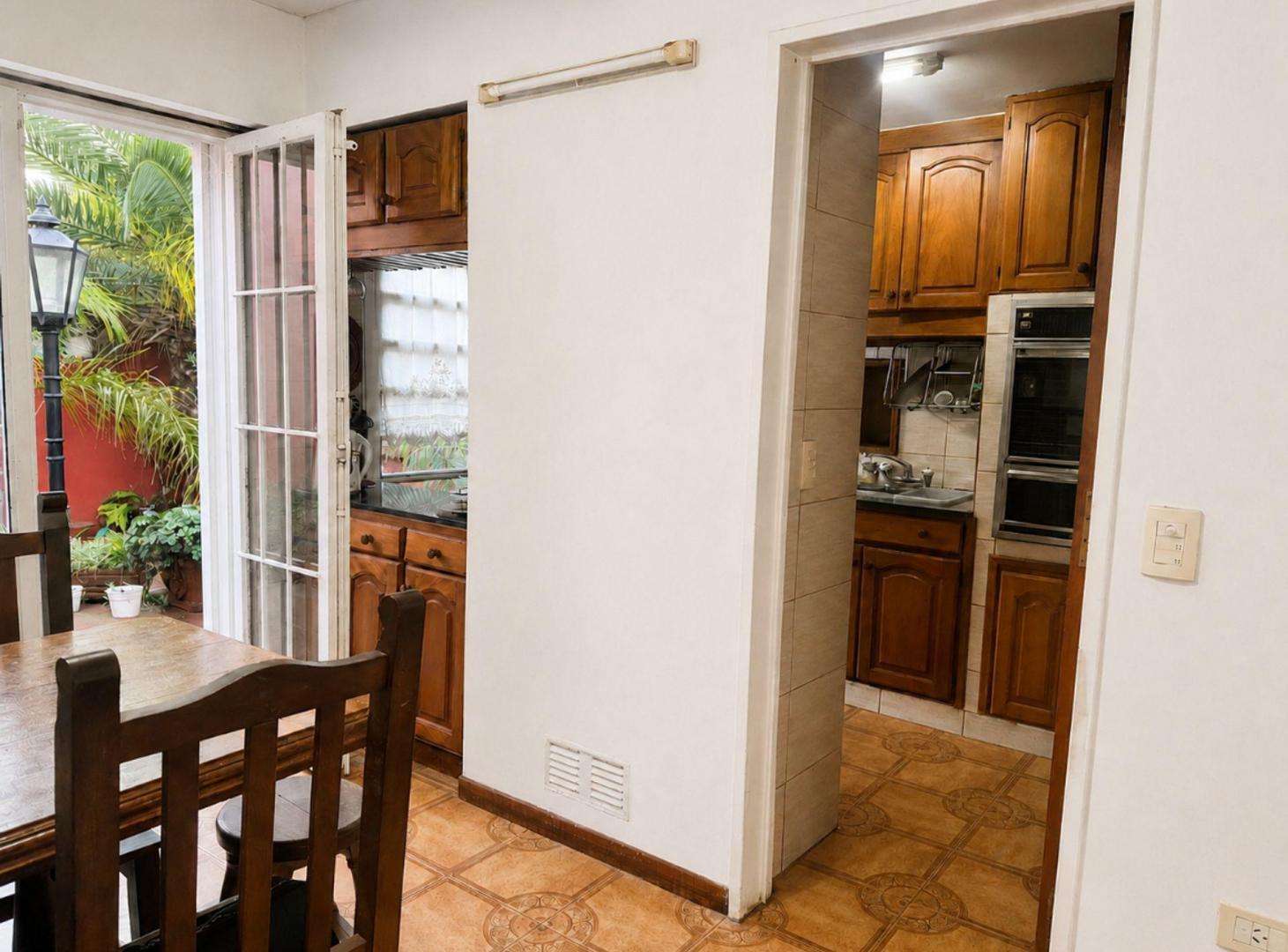 Foto de CASA EN VENTA DE TRES DORMITORIOS - LA PLATA, imagen 1