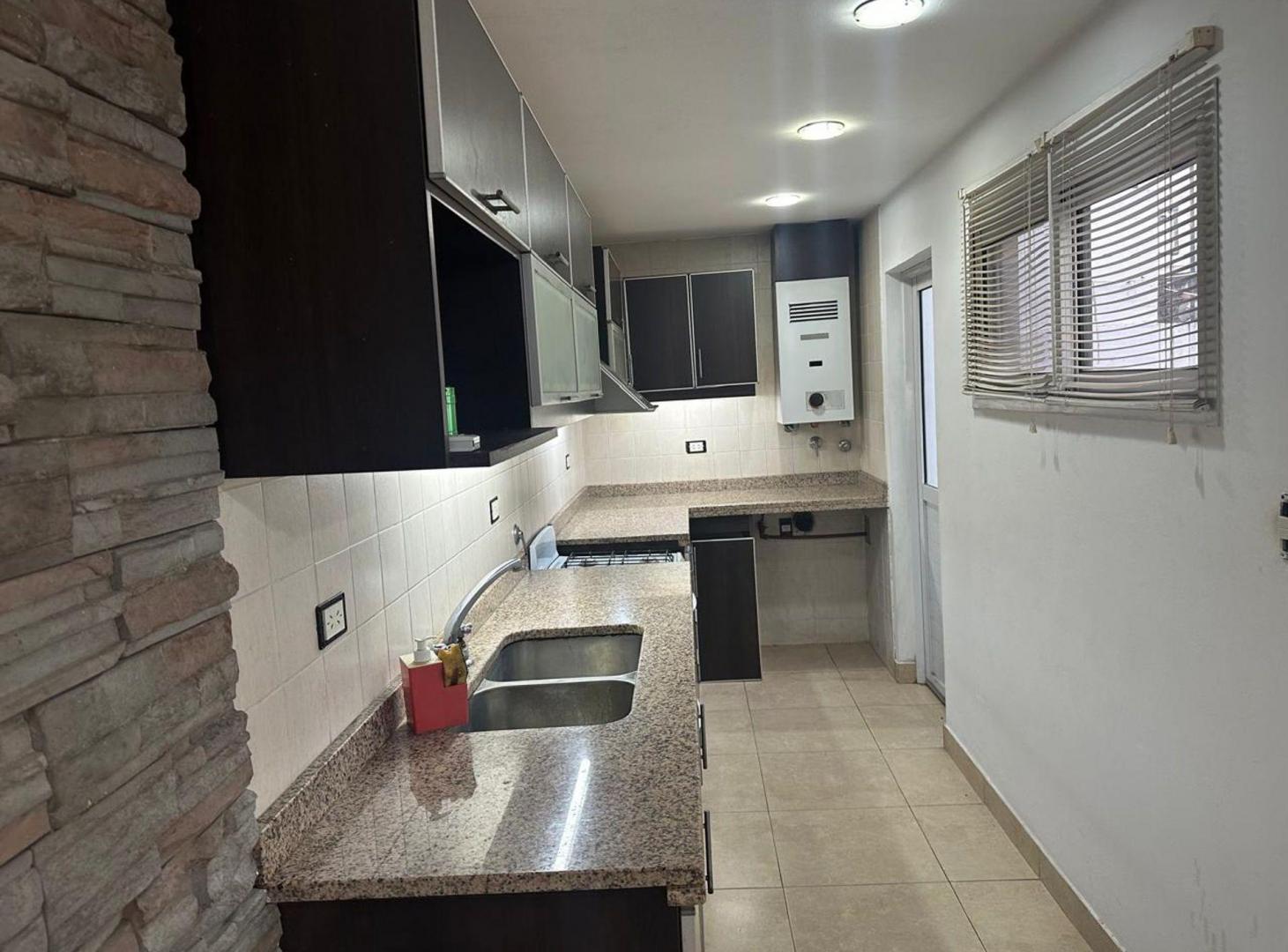 Foto de Casa Dúplex en venta, tres dormitorios, La Plata, imagen 2