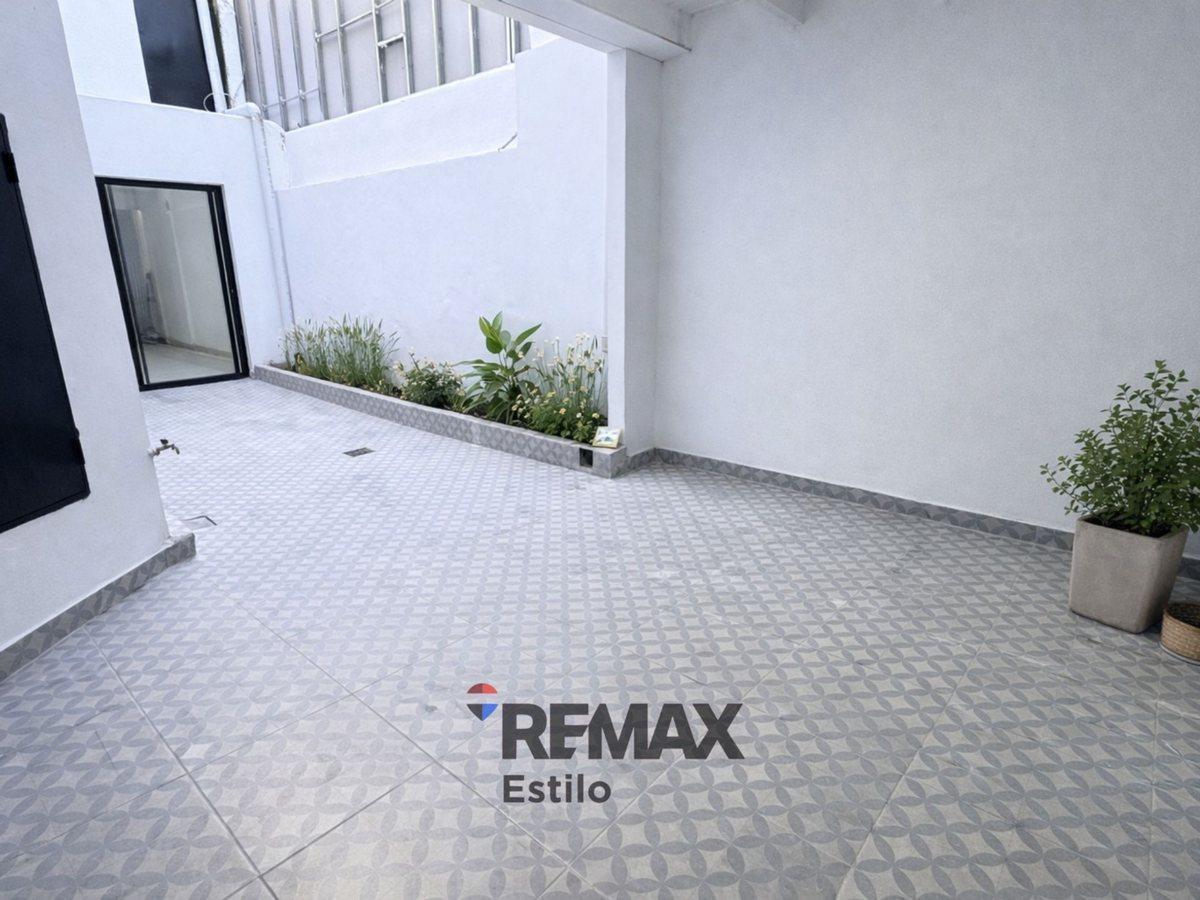 Foto de PH DE 2 DORMITORIOS Y PATIO EN VENTA, LA PLATA, imagen 4