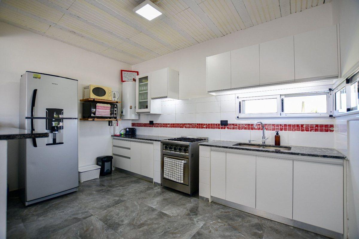 Foto de Venta Casa Quinta Parque Pileta Los Hornos, imagen 4