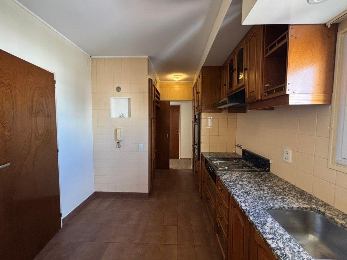 Foto de Venta de piso de 3 dormitorios en La Plata, imagen 2