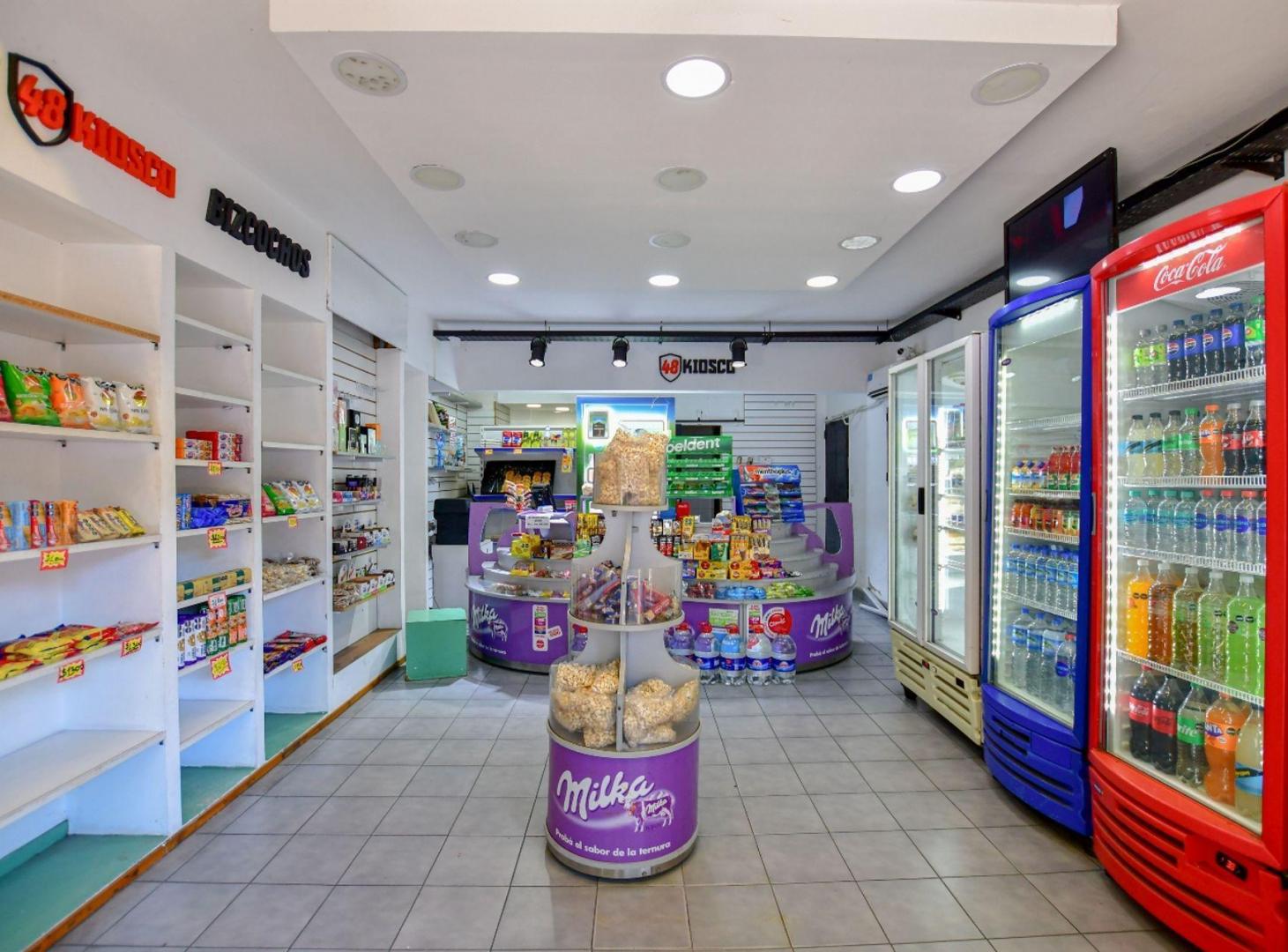 Foto de Local comercial c/ entrepiso Alquilado kiosco, imagen 5