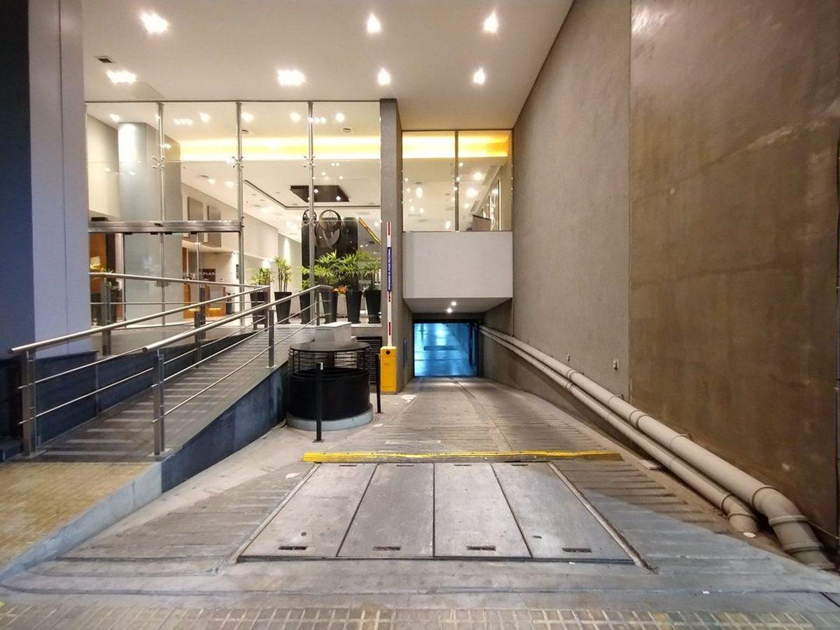Foto de COCHERA CENTRICA EN VENTA - La Plata, imagen 3