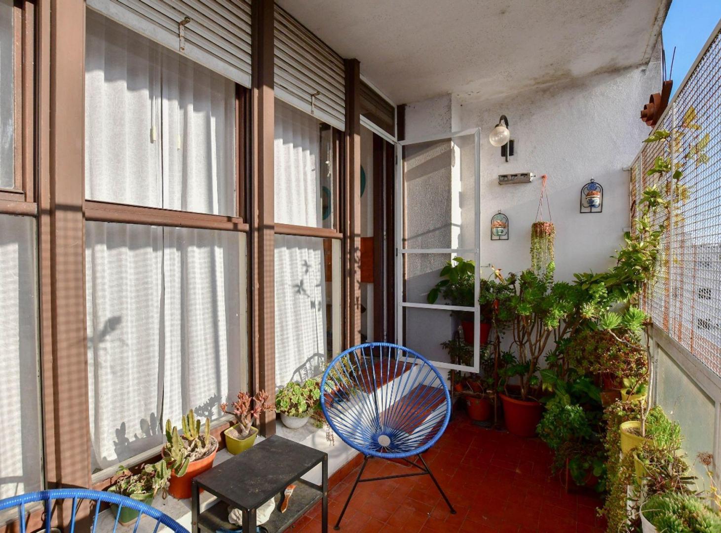 Foto de DEPARTAMENTO EN VENTA DE DOS DORMITORIOS Y BALCÓN, imagen 3