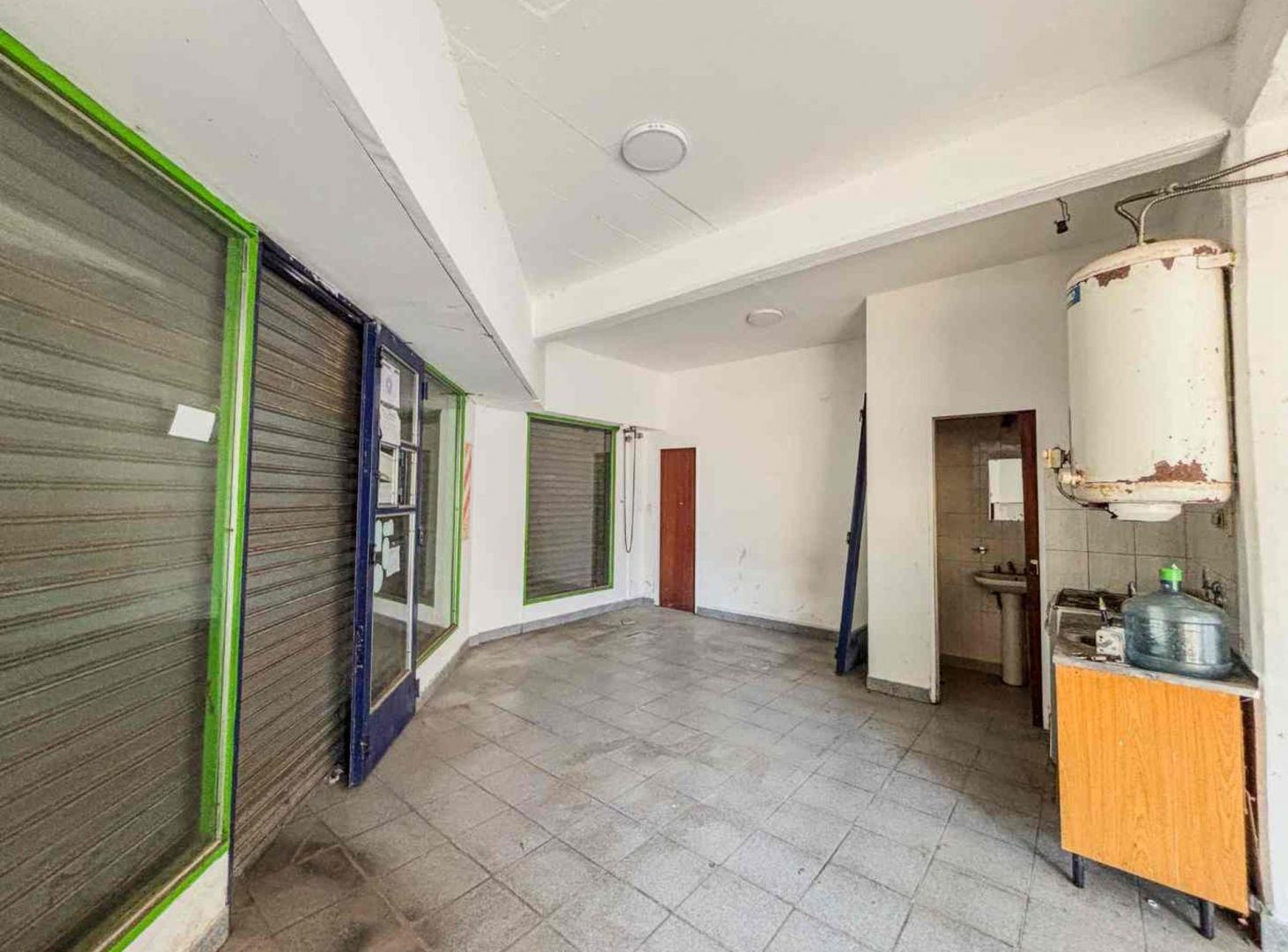 Foto de CASA CON LOCAL EN VENTA - LA PLATA, imagen 4