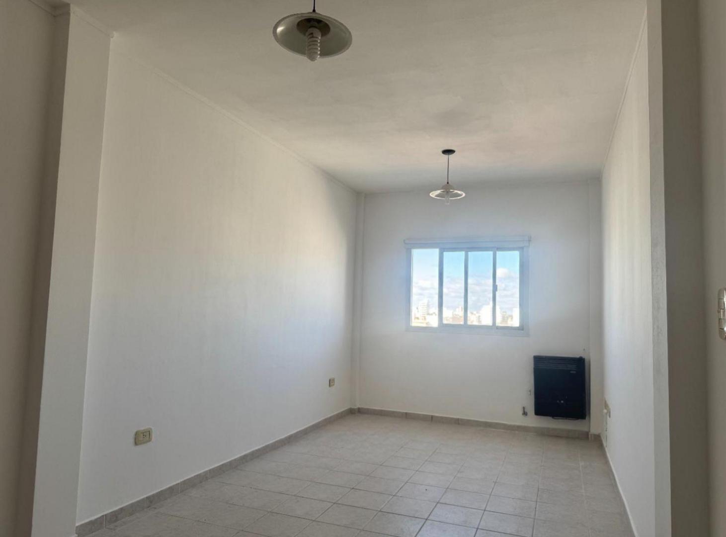 Foto de MONOAMBIENTE EN VENTA LA PLATA - CASCO, imagen 1