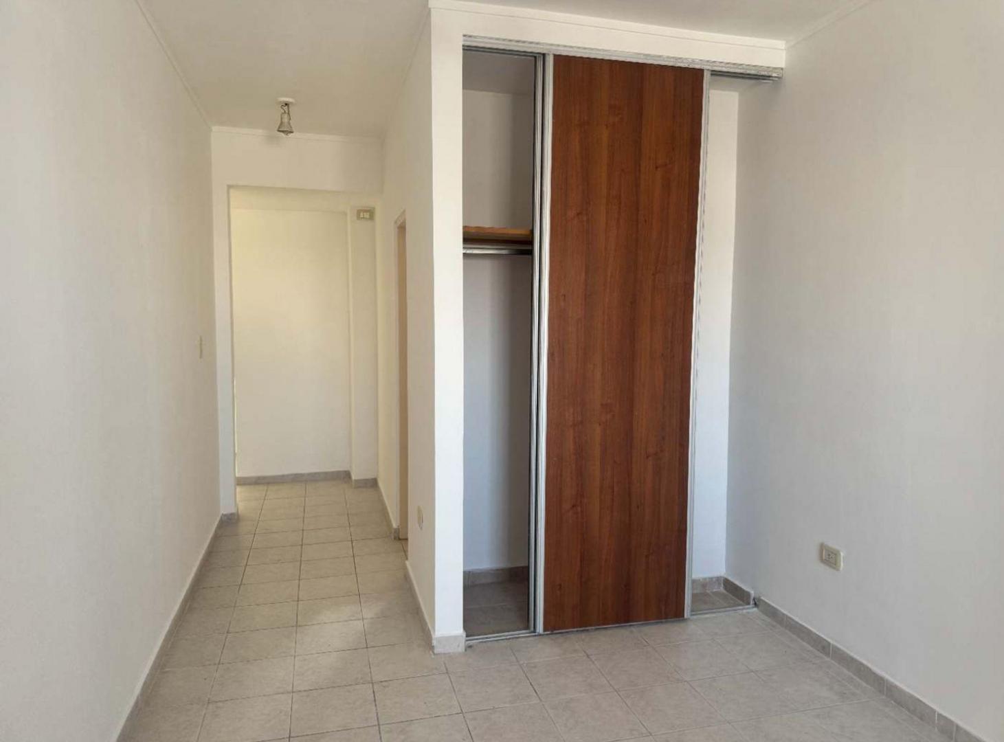 Foto de MONOAMBIENTE EN VENTA LA PLATA - CASCO, imagen 4
