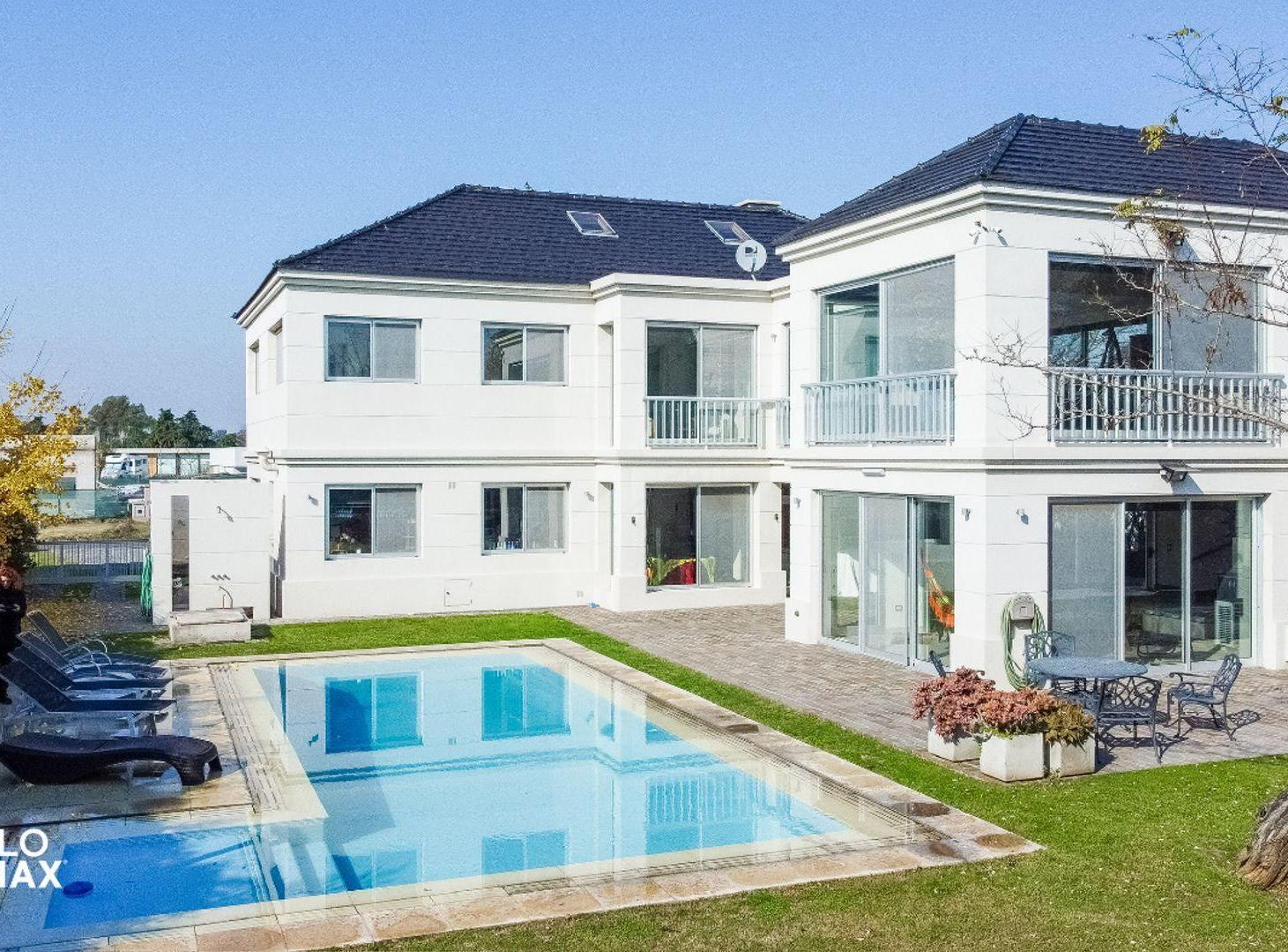 Foto de CASA EN VENTA LOMAS DE CITY BELL, QUINCHO Y PILETA, imagen 3