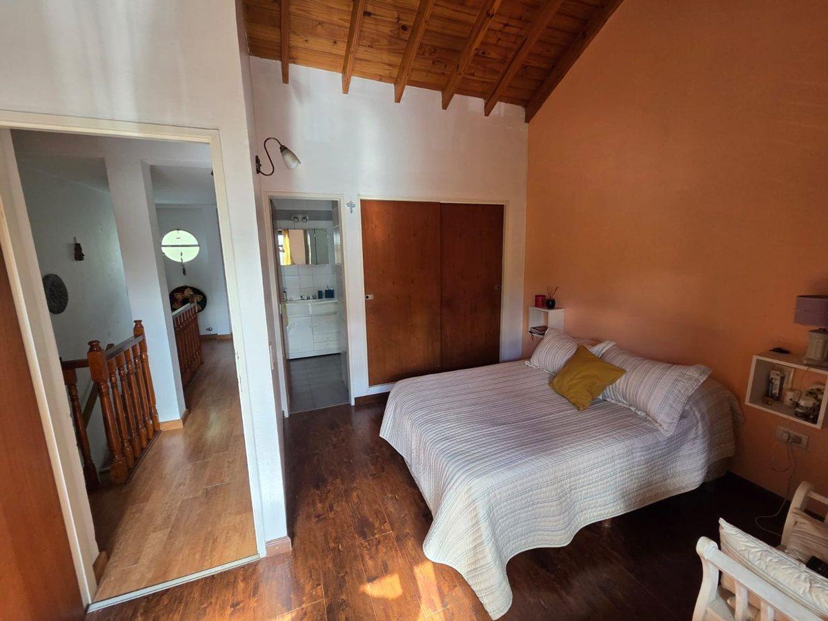 Foto de CASA DE 3 DORMITORIOS CON PATIO Y COCHERA, imagen 2