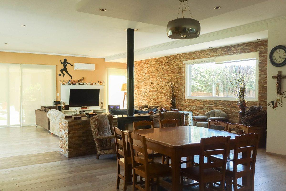 Foto de Casa de 4 dormitorios con pileta - City Bell, imagen 4