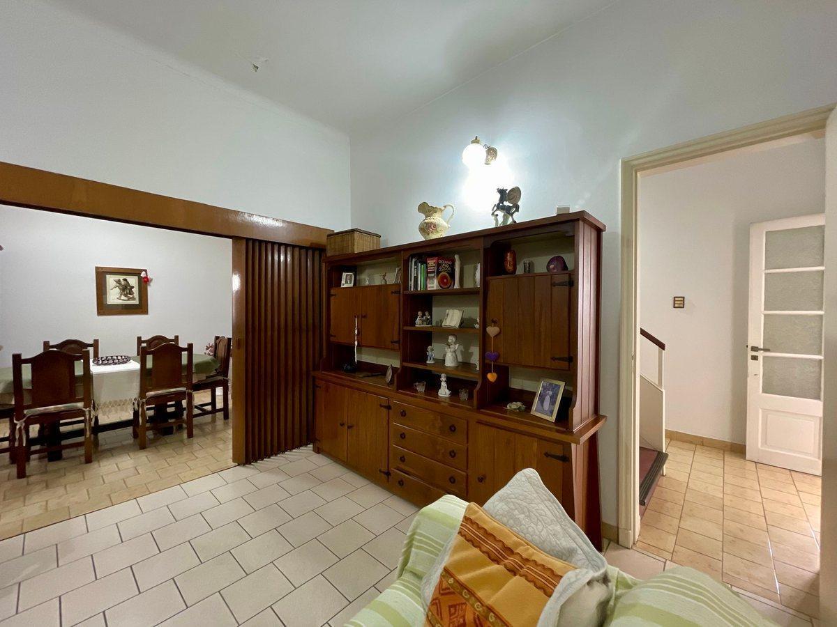 Foto de VENTA CASA / LOCAL/ GALPON EN BLOQUE SOBRE AV.44, imagen 3