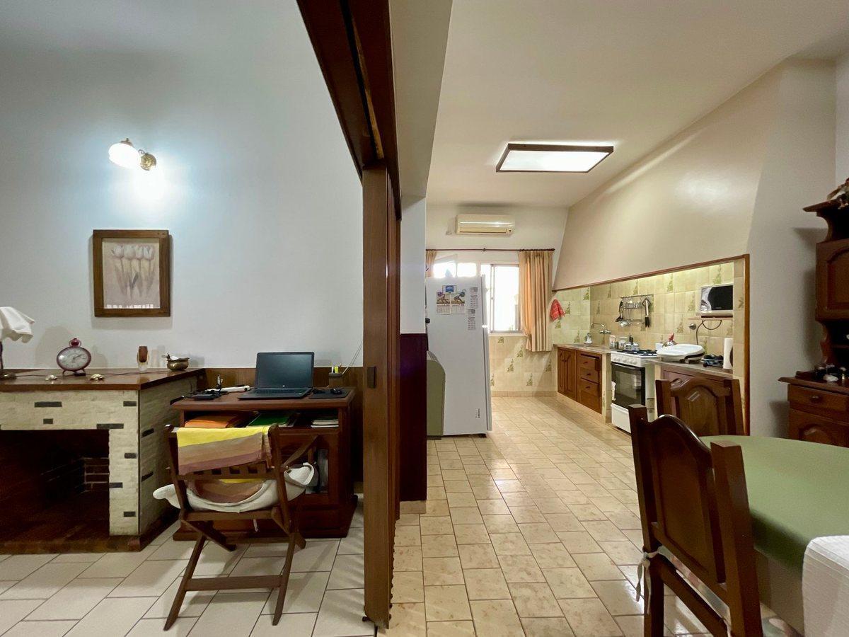 Foto de VENTA CASA / LOCAL/ GALPON EN BLOQUE SOBRE AV.44, imagen 3