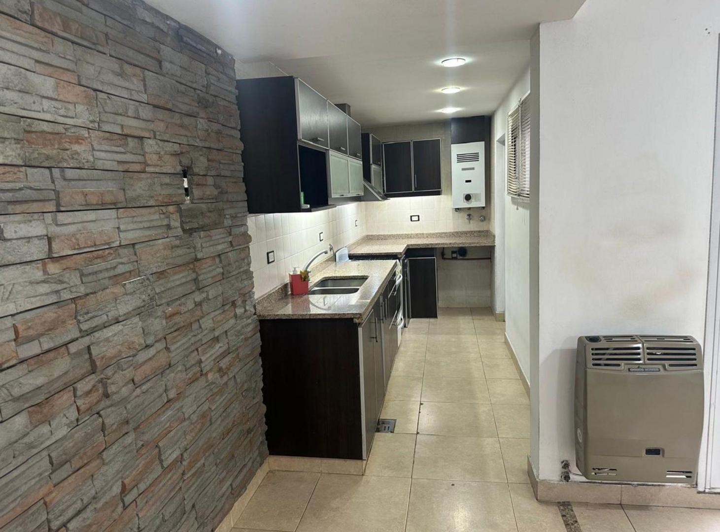 Foto de Casa Dúplex en venta, tres dormitorios, La Plata, imagen 3