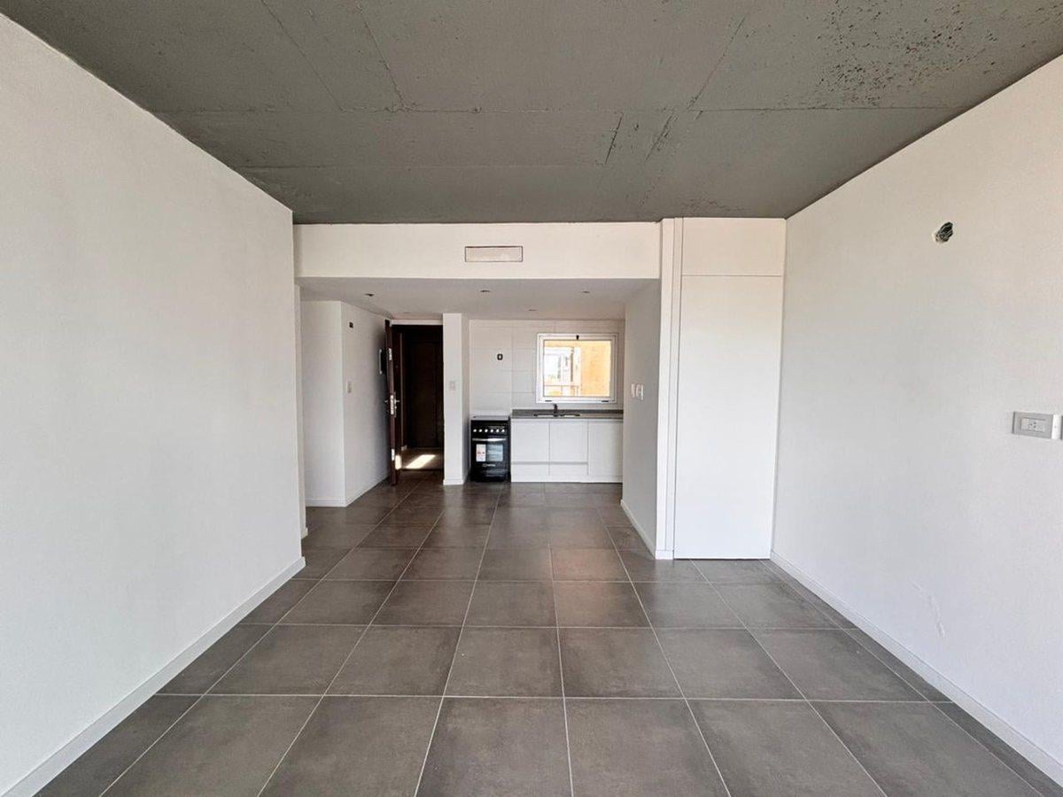 Foto de Venta de departamento de 2 dormitorios en La Plata, imagen 2