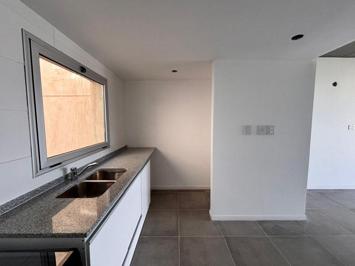 Foto de Venta de departamento de 2 dormitorios en La Plata, imagen 5