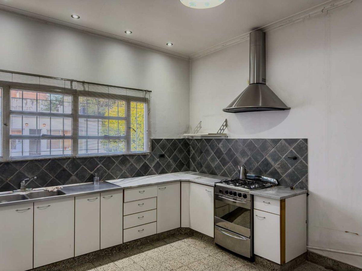Foto de Casa 3 Dormitorios con cochera en VENTA. La Plata, imagen 3