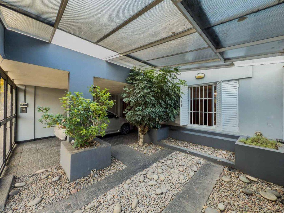 Foto de Casa 3 Dormitorios con cochera en VENTA. La Plata, imagen 5