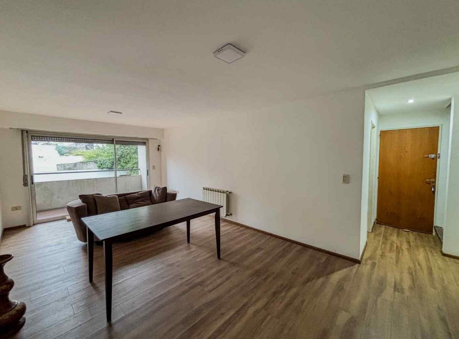 Foto de DUPLEX 2 DORMITORIOS CON COCHERA EN VENTA LA PLATA, imagen 1
