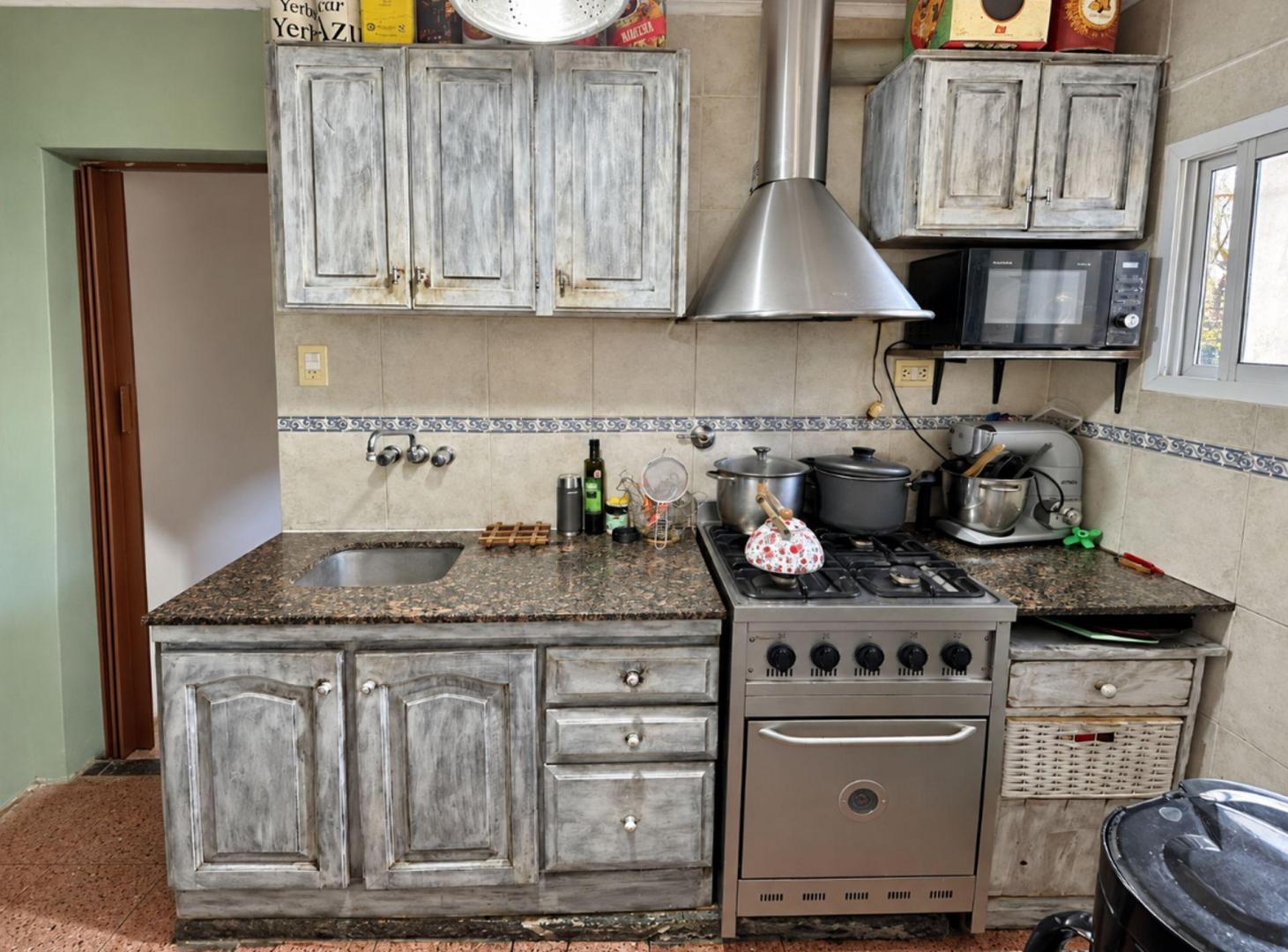 Foto de Casa de 3 dormitorios en venta en Los Hornos, LP., imagen 1