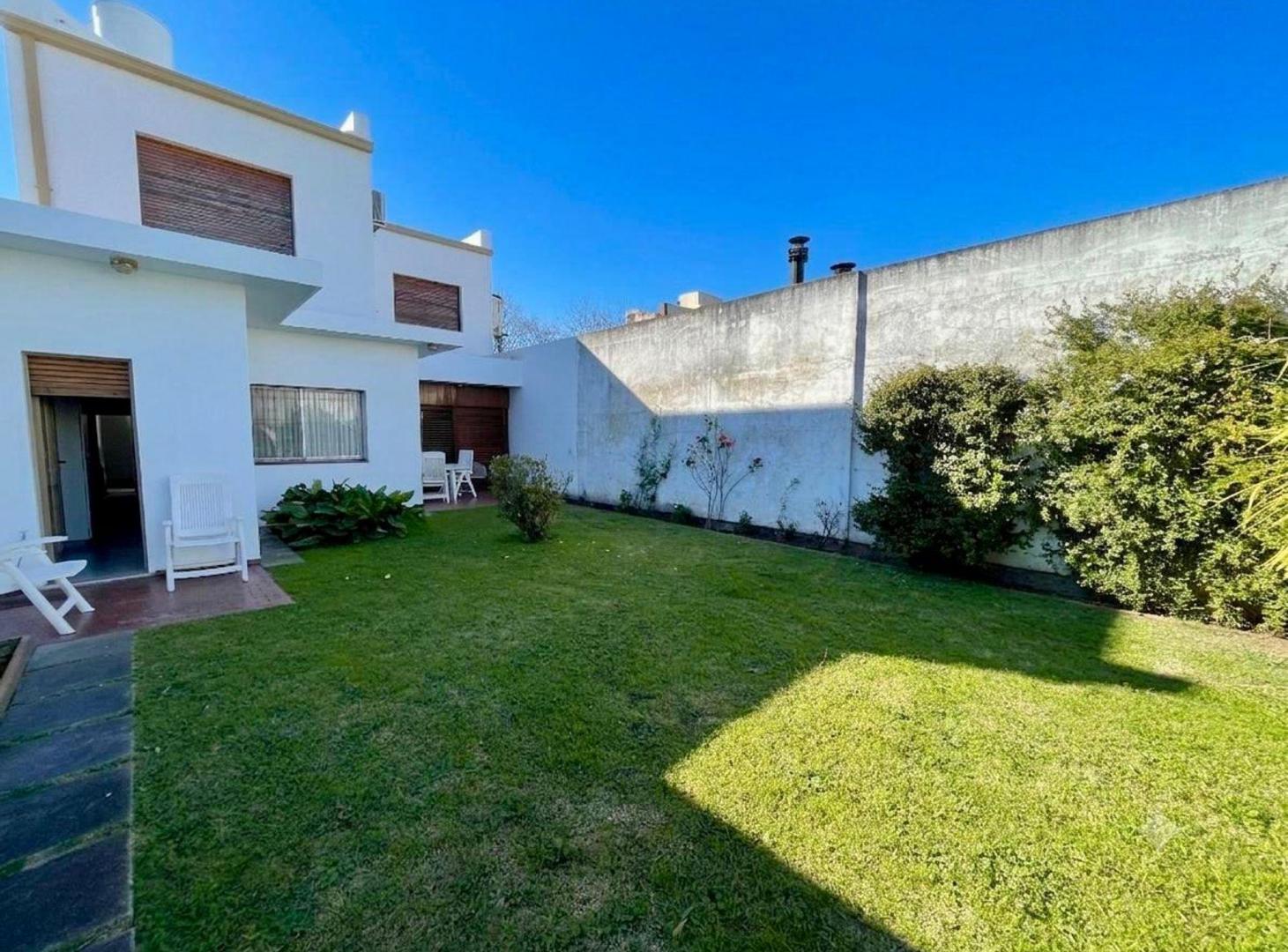 Foto de CASA EN ALQUILER DE 3 DORMITORIOS Y PARQUE, imagen 4