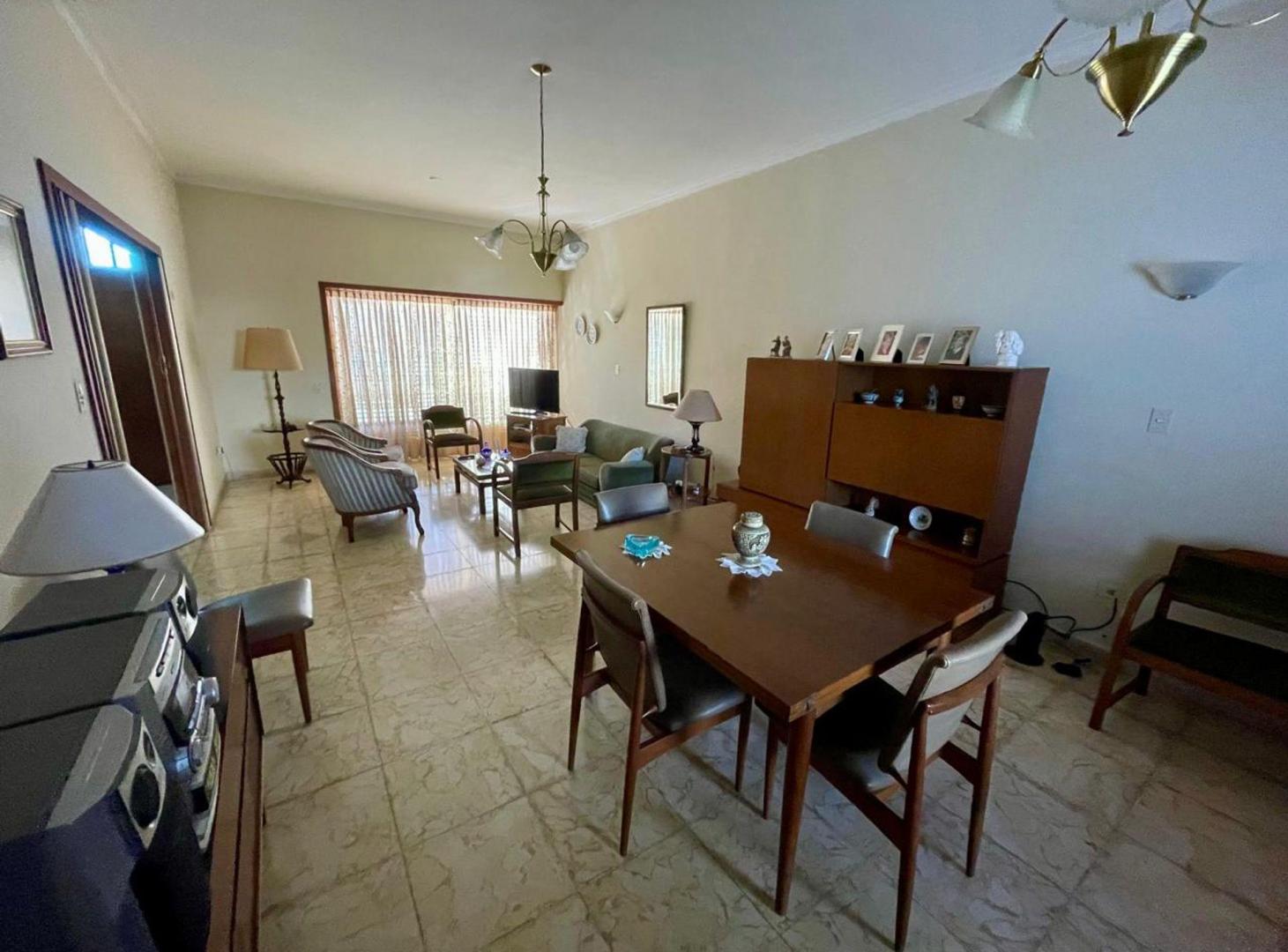 Foto de CASA EN ALQUILER DE 3 DORMITORIOS Y PARQUE, imagen 2