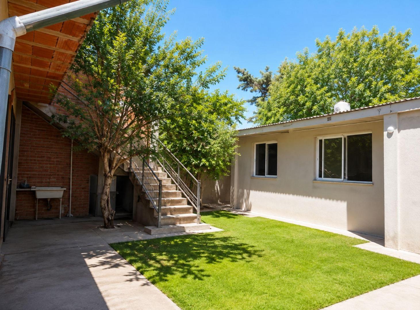 Foto de Casa en venta 2 dormitorios y departamento, imagen 5