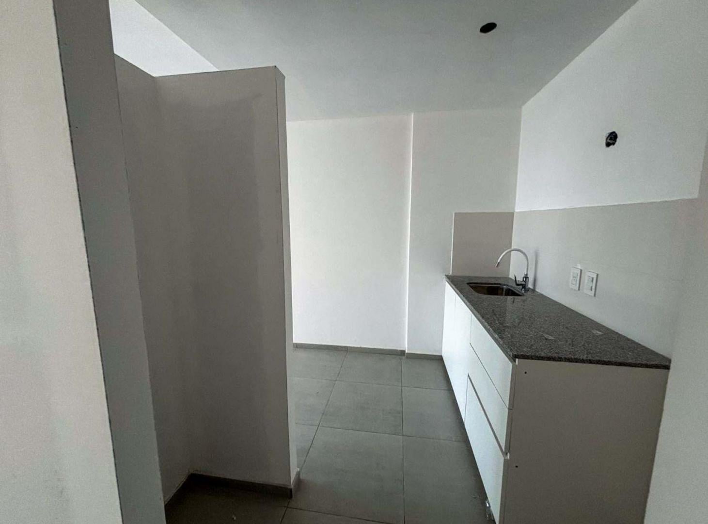 Foto de MONOAMBIENTE CENTRICO EN VENTA - LA PLATA, imagen 1