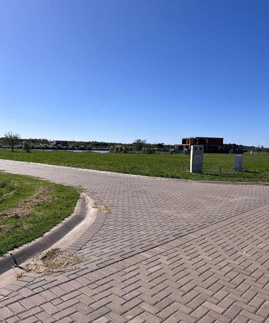 Foto de Venta de Terreno a la Laguna - PUEBLOS DEL PLATA, imagen 2