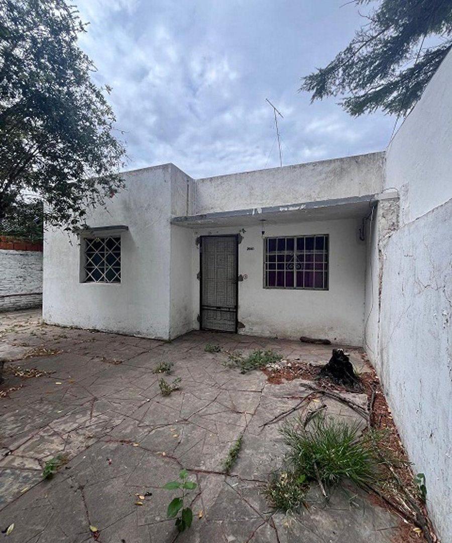 Foto de Venta CASA A REFACCIONAR_ Los Hornos, imagen 1