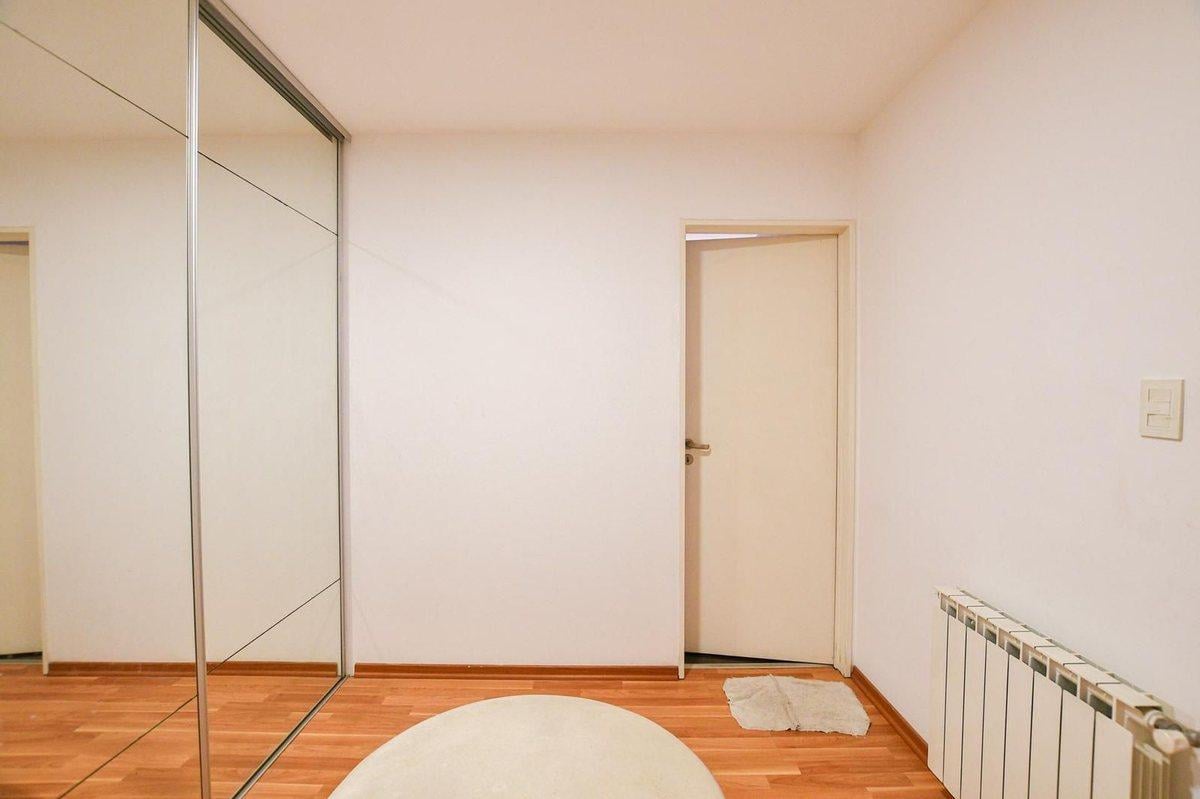 Foto de Venta de departamento de 2 dormitorios en La Plata, imagen 2