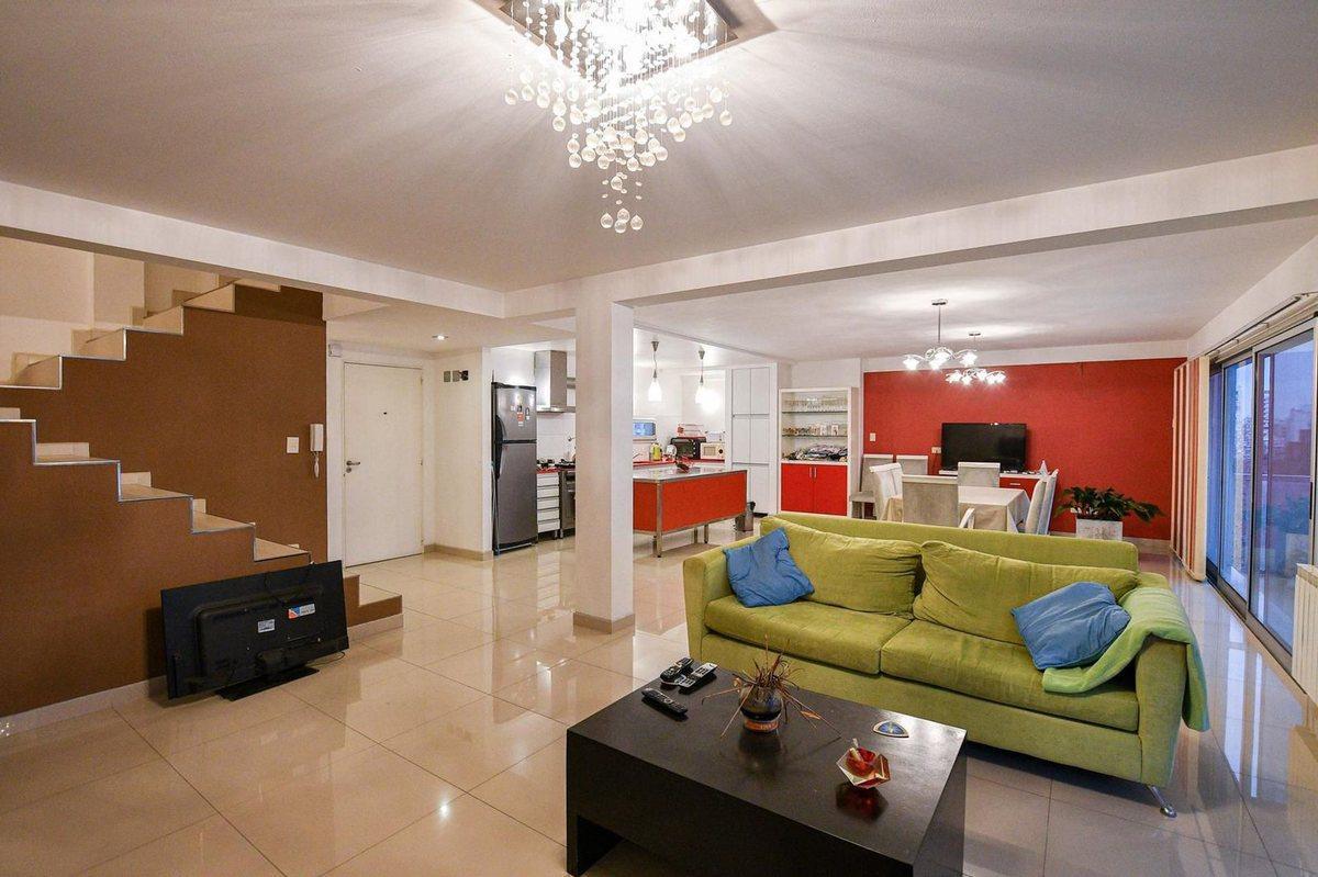 Foto de Venta de departamento de 2 dormitorios en La Plata, imagen 1