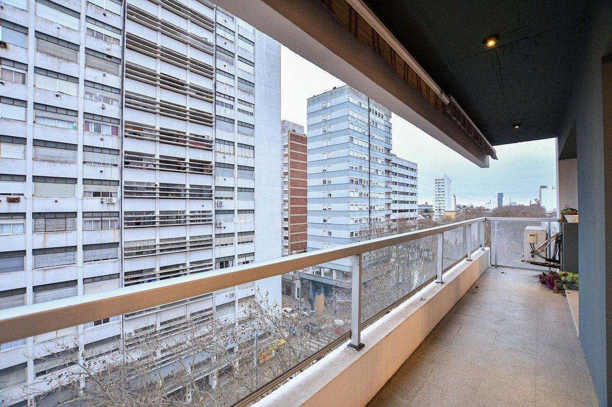 Foto de Venta de departamento de 2 dormitorios en La Plata, imagen 3