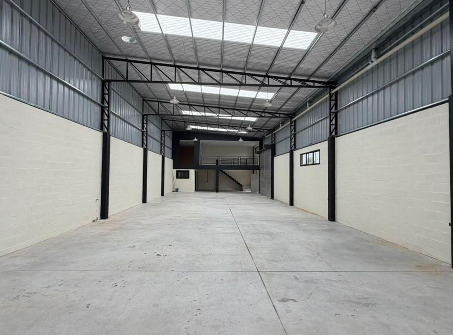 Foto de Venta de Galpon en Construccion en La Plata, imagen 1