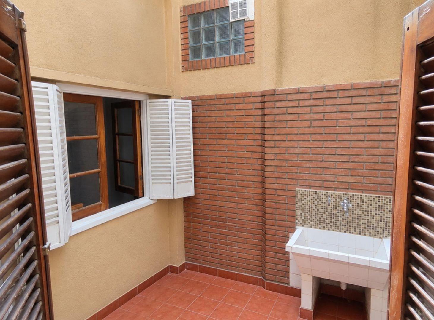 Foto de VENTA PH 2 DORMITORIOS ZONA PLAZA ROCHA, imagen 5