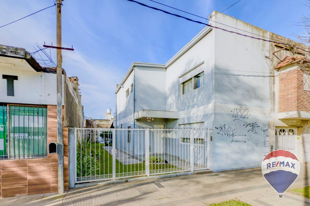Foto de Casa en Venta 4 Dormitorios La Plata, imagen 3