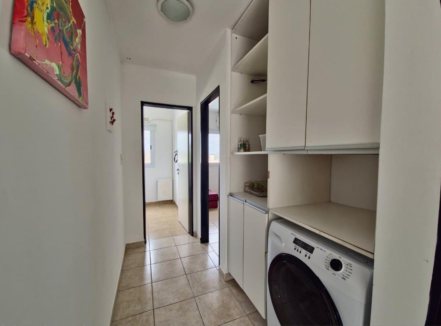 Foto de Departamento en venta dos dormitorios y cochera, imagen 3