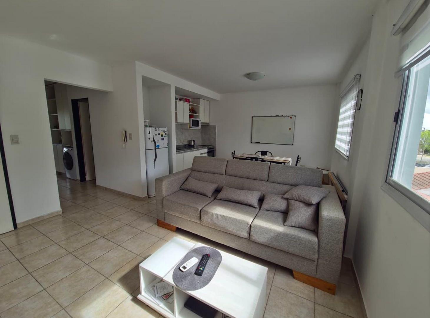 Foto de Departamento en venta dos dormitorios y cochera, imagen 4