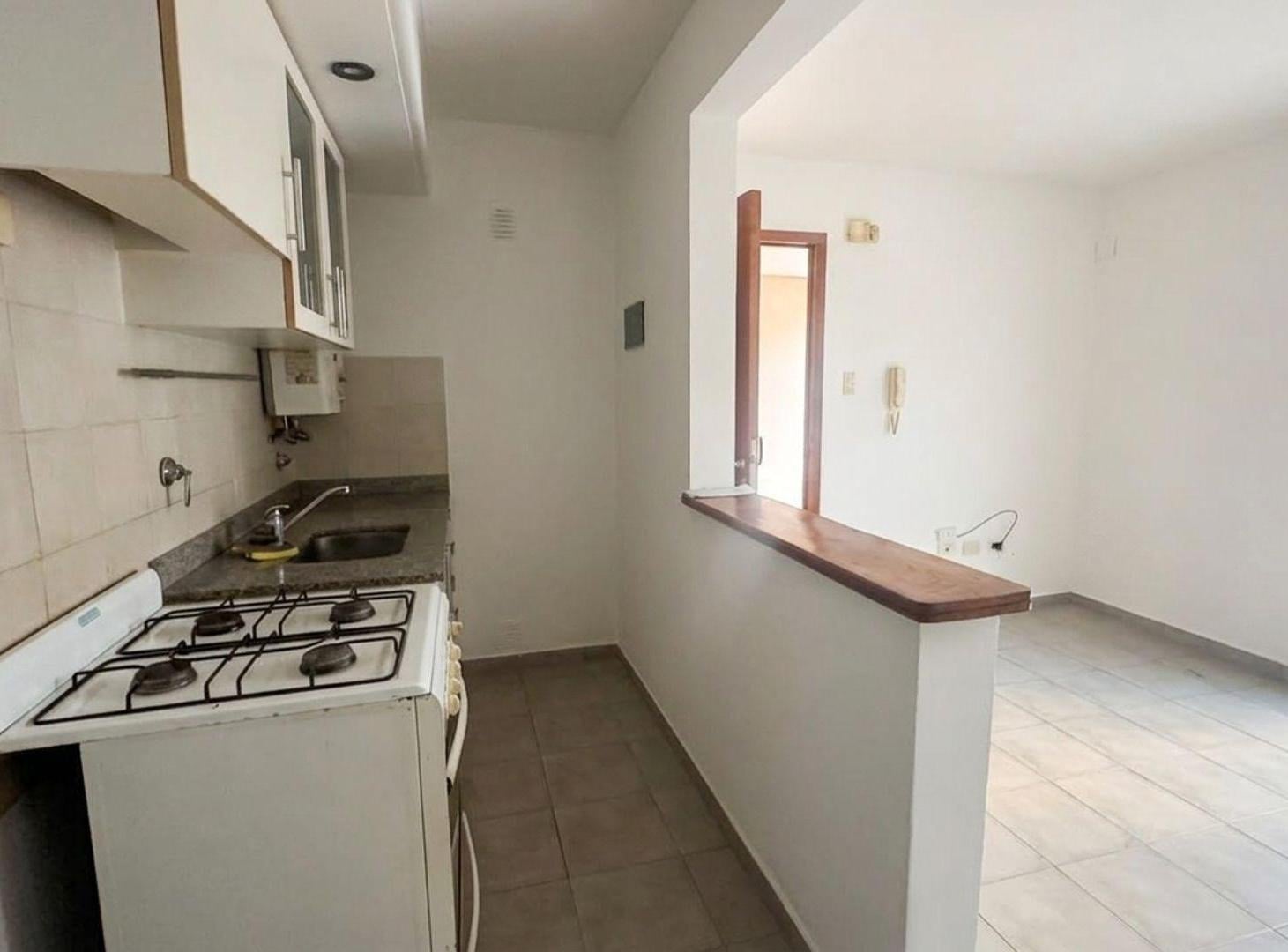 Foto de DEPARTAMENTO EN PB DE UN DORMITORIO Y PATIO, imagen 3